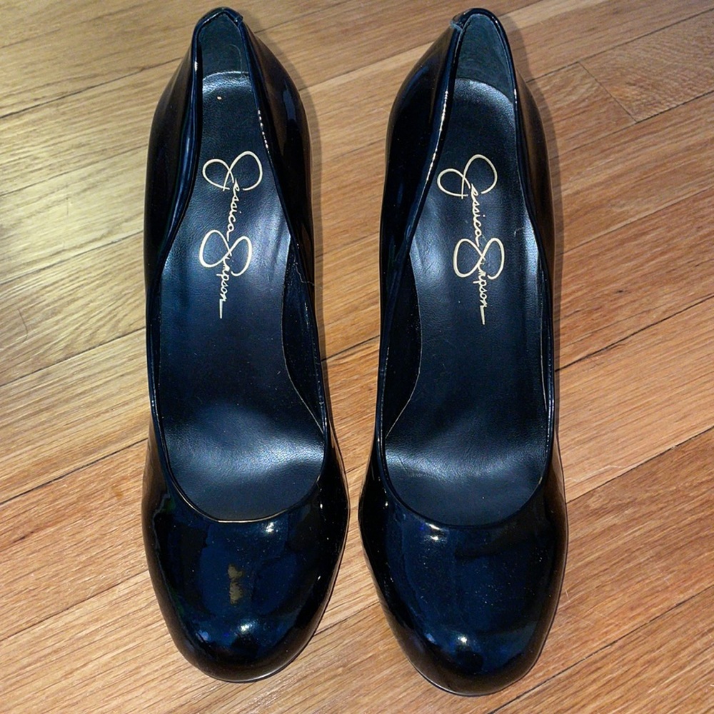 Jessica Simpson heels